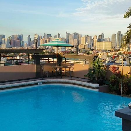 Urban Travellers Hotel Pasay Exterior photo