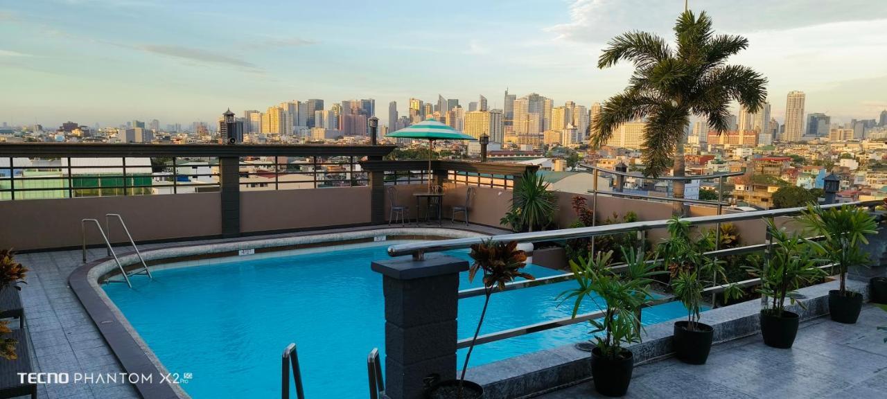 Urban Travellers Hotel Pasay Exterior photo
