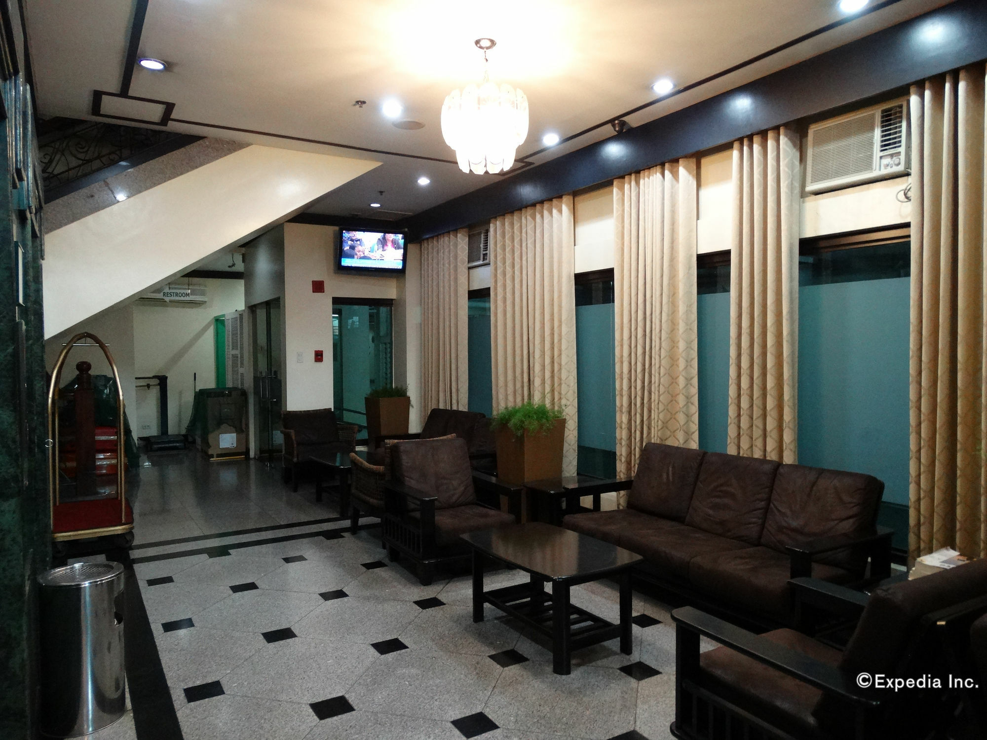 Urban Travellers Hotel Pasay Exterior photo