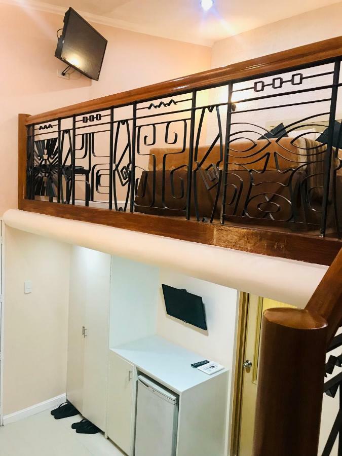 Urban Travellers Hotel Pasay Exterior photo